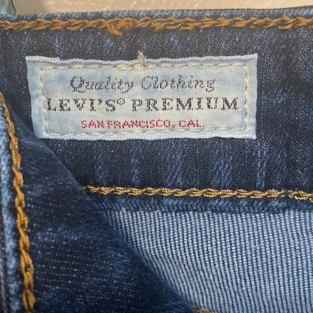 Levi’s 721 High Rise Skinny - Picture 2 of 9